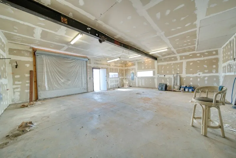 Marble and ceramic tile installer in Belgium